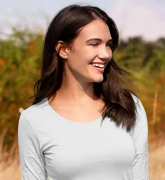 Дамска тениска с дълъг ръкав - По-дълбоко кръгло деколте