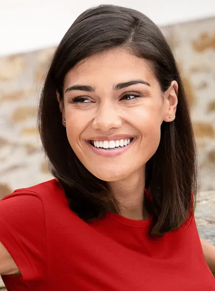 Дамска модерна тениска - Класическо кръгло деколте