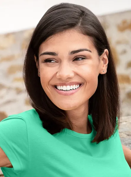 Дамска модерна тениска - Класическо кръгло деколте