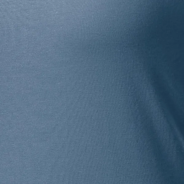 Дамска приталена тениска с V-образно деколте - 100% памук за максимален комфорт