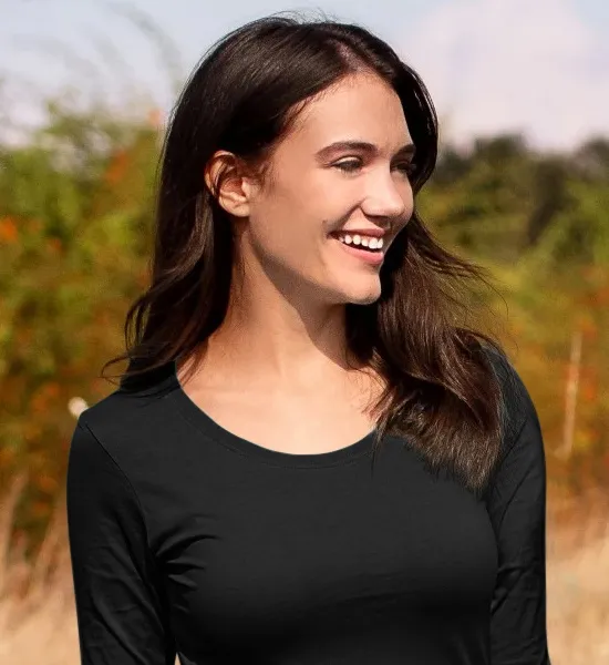 Дамска тениска с дълъг ръкав - По-дълбоко кръгло деколте