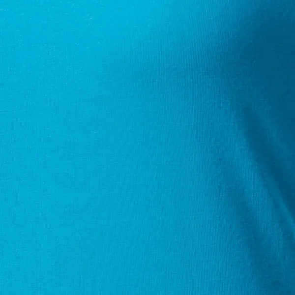 Дамска приталена тениска с V-образно деколте - 100% памук за максимален комфорт