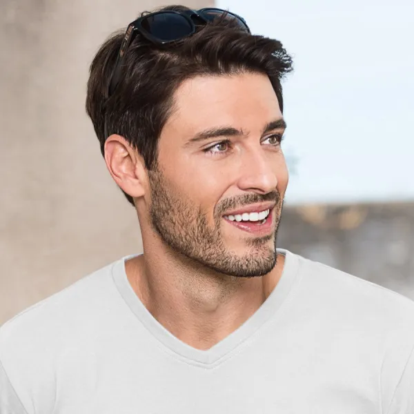 Тежка тениска с къс ръкав - V-образно деколте