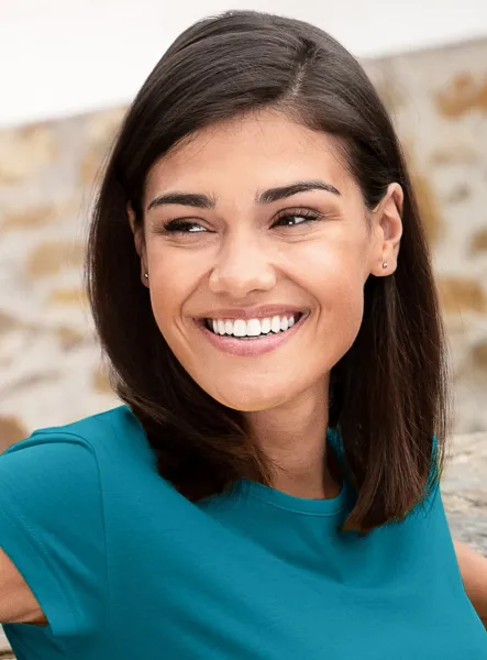 Дамска модерна тениска - Класическо кръгло деколте