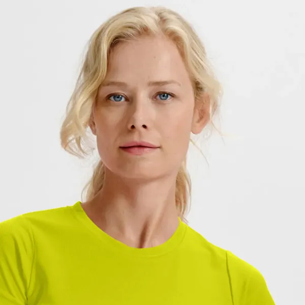 Дамска спортна тениска - Класическо кръгло деколте