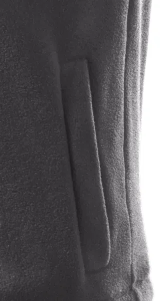 Класическа жилетка от полар - Практични джобове с цип