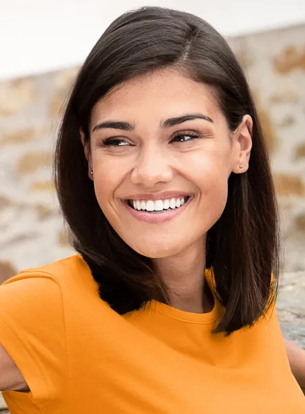 Дамска модерна тениска - Класическо кръгло деколте