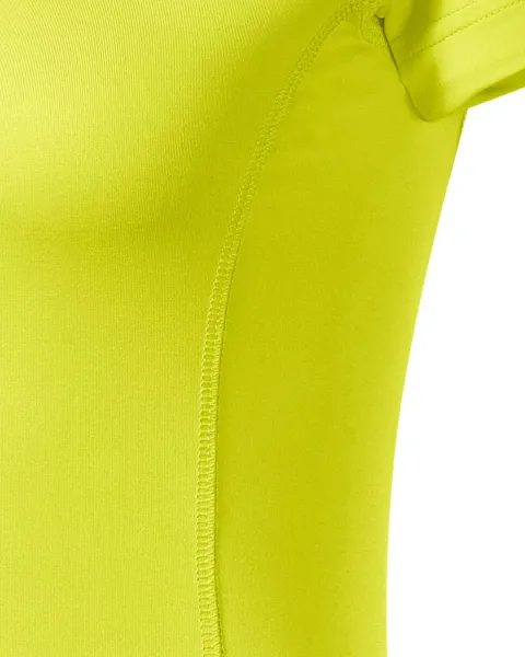 Дамска тениска за спорт - Кройка със странични шевове